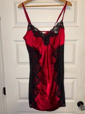 Cacique New Chemise Babydoll Women’s 14-16 Red Black Lingerie Satin Lace NWT